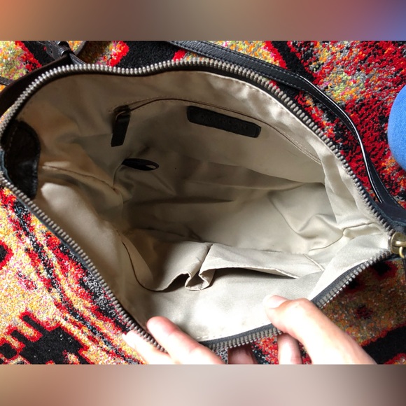 Gorgeous American Leather Co Black Crossbody Bag EUC! - Picture 9 of 15